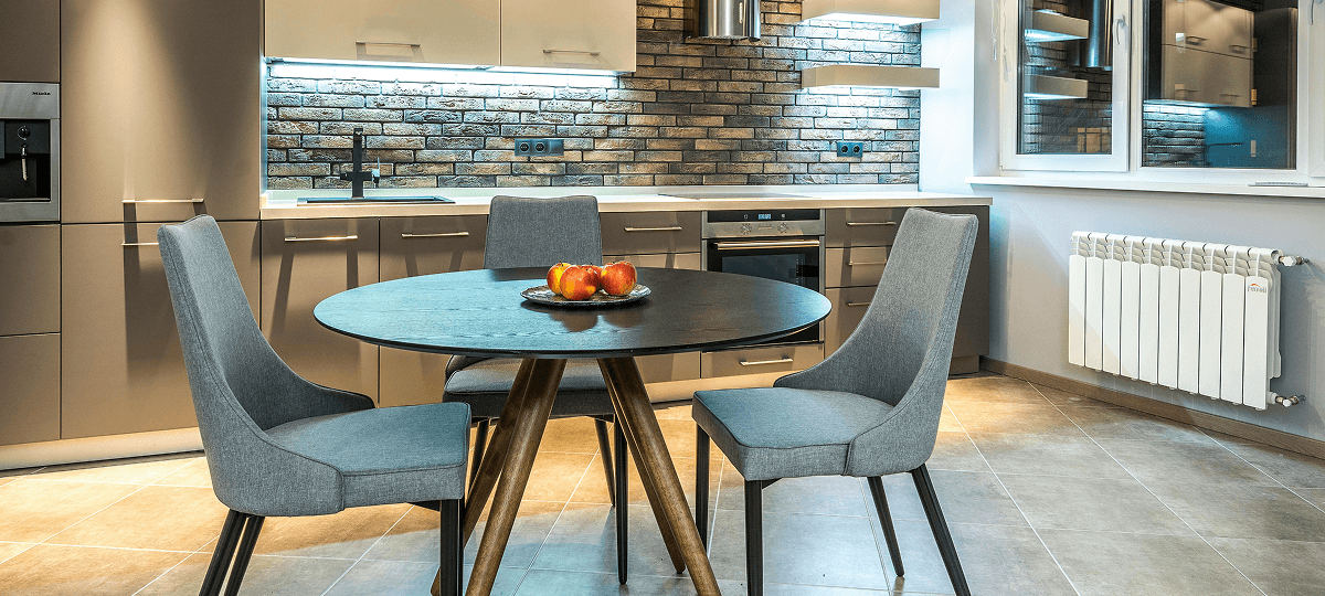 Bold Backsplash, Neutral Cabinets